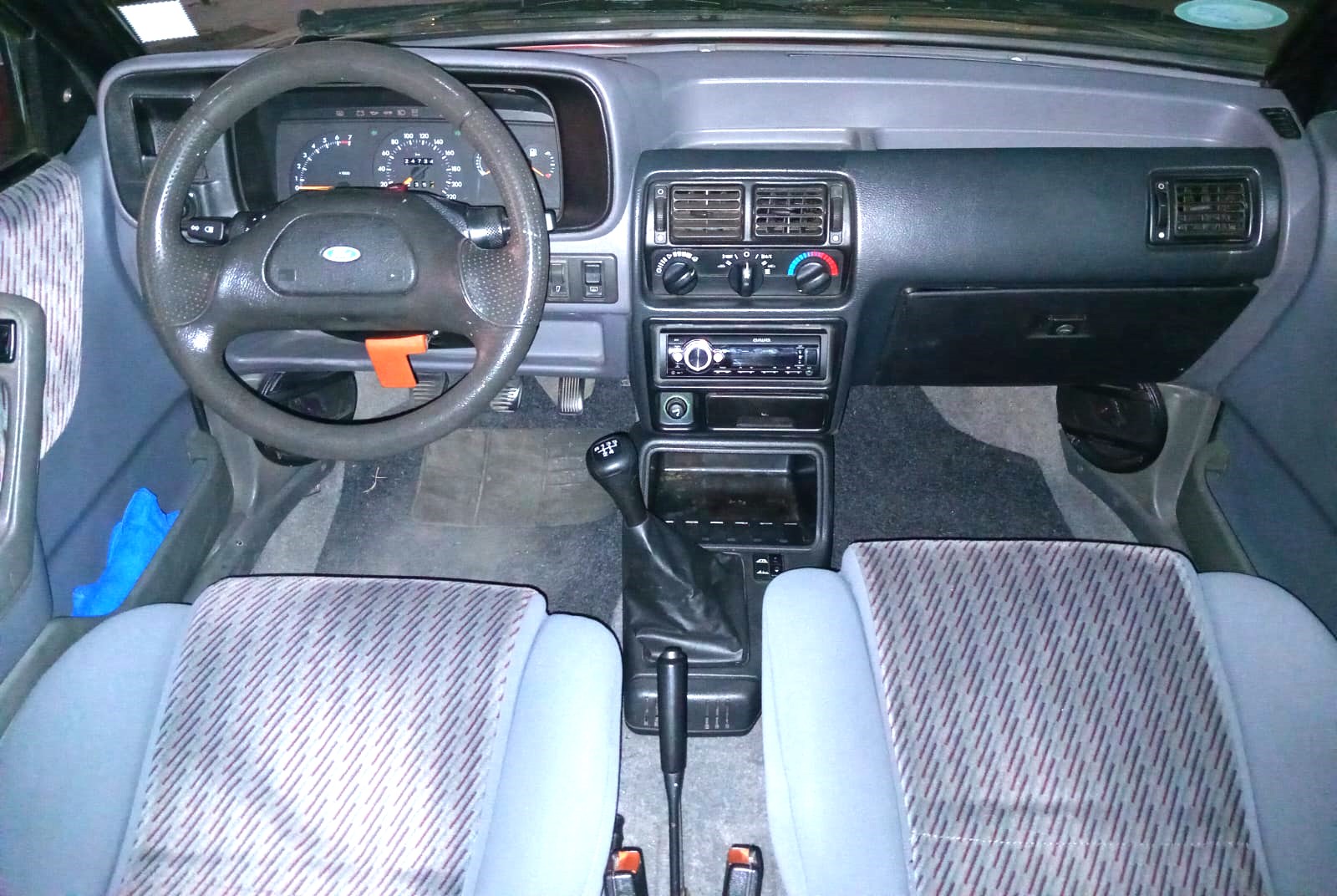 Ford Escort XR3 1990 3.jpeg